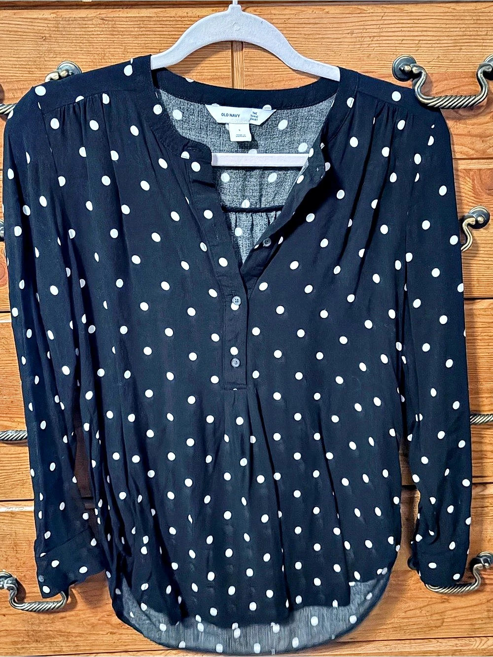 Old Navy Black and White Polka Dot Long Sleeve Button-Front Tunic Blouse Polka